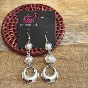 Paparazzi “Bubbling To The Surface” Dangle Earrings NWT